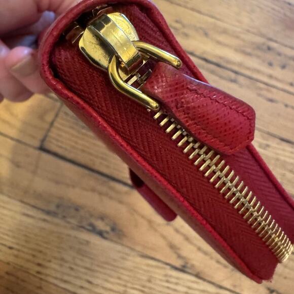 Prada Saffiano Bow Zip Around Continental Red Wallet GHW - Picture 6 of 11